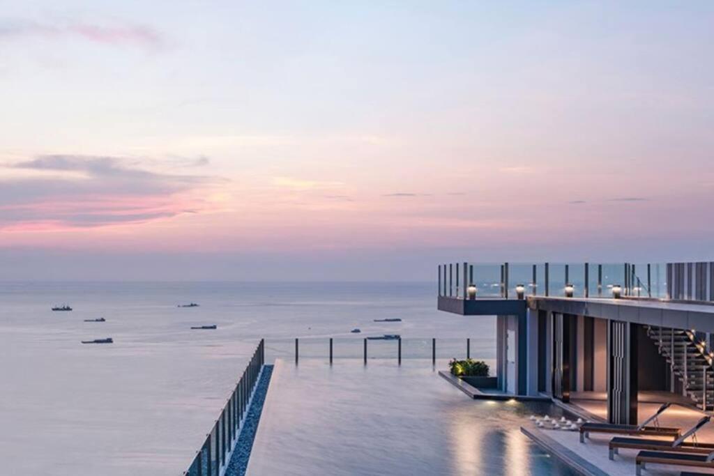 The Base Condo Center Of Pattaya Rooftop Swimming Pool Esterno foto