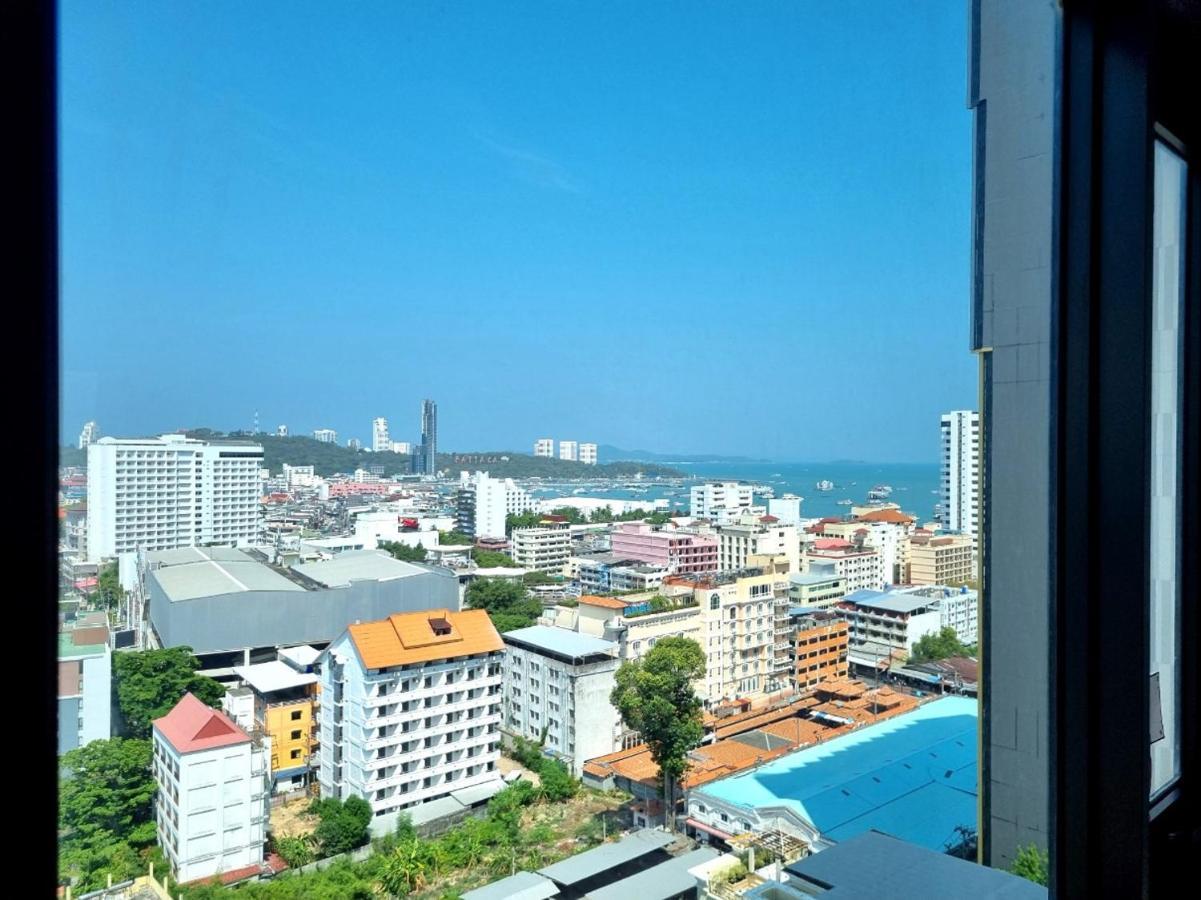 The Base Condo Center Of Pattaya Rooftop Swimming Pool Esterno foto
