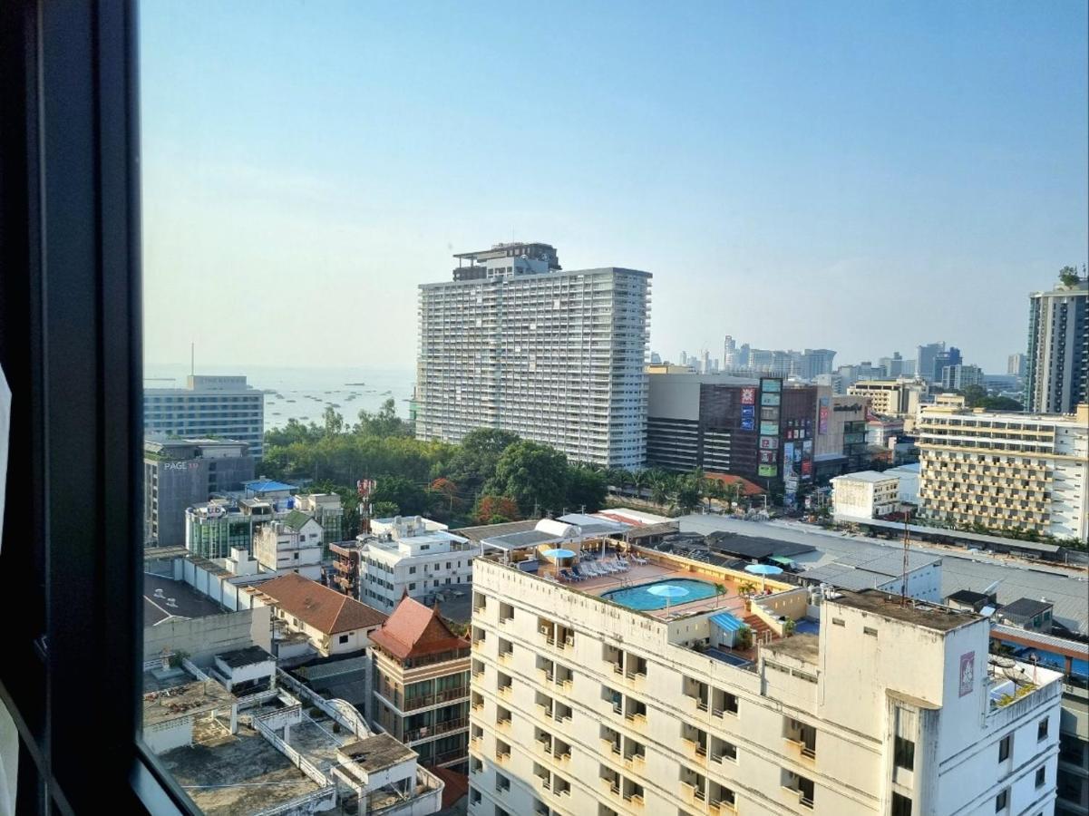 The Base Condo Center Of Pattaya Rooftop Swimming Pool Esterno foto