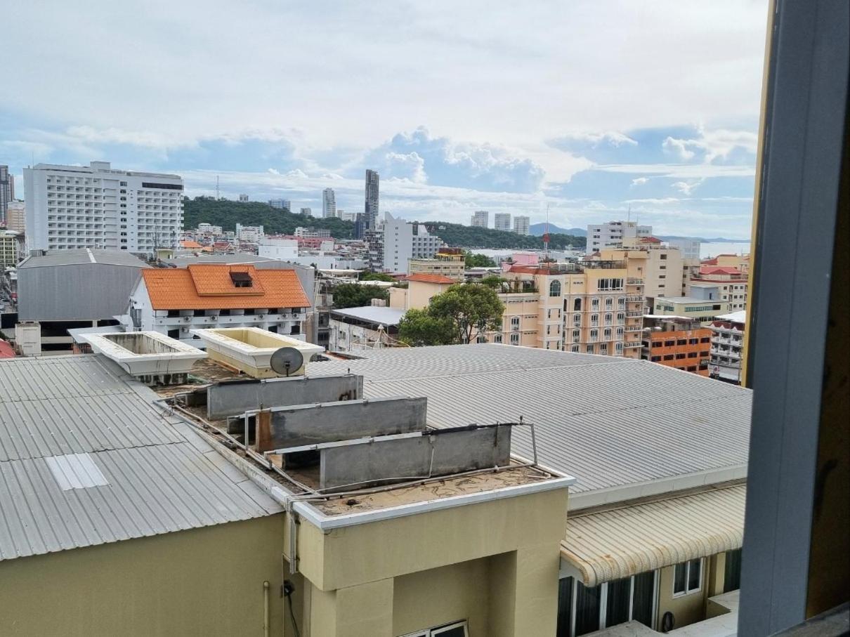 The Base Condo Center Of Pattaya Rooftop Swimming Pool Esterno foto