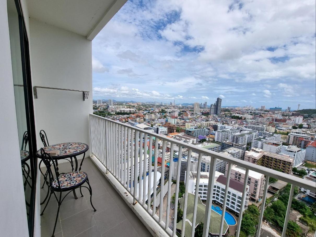 The Base Condo Center Of Pattaya Rooftop Swimming Pool Esterno foto